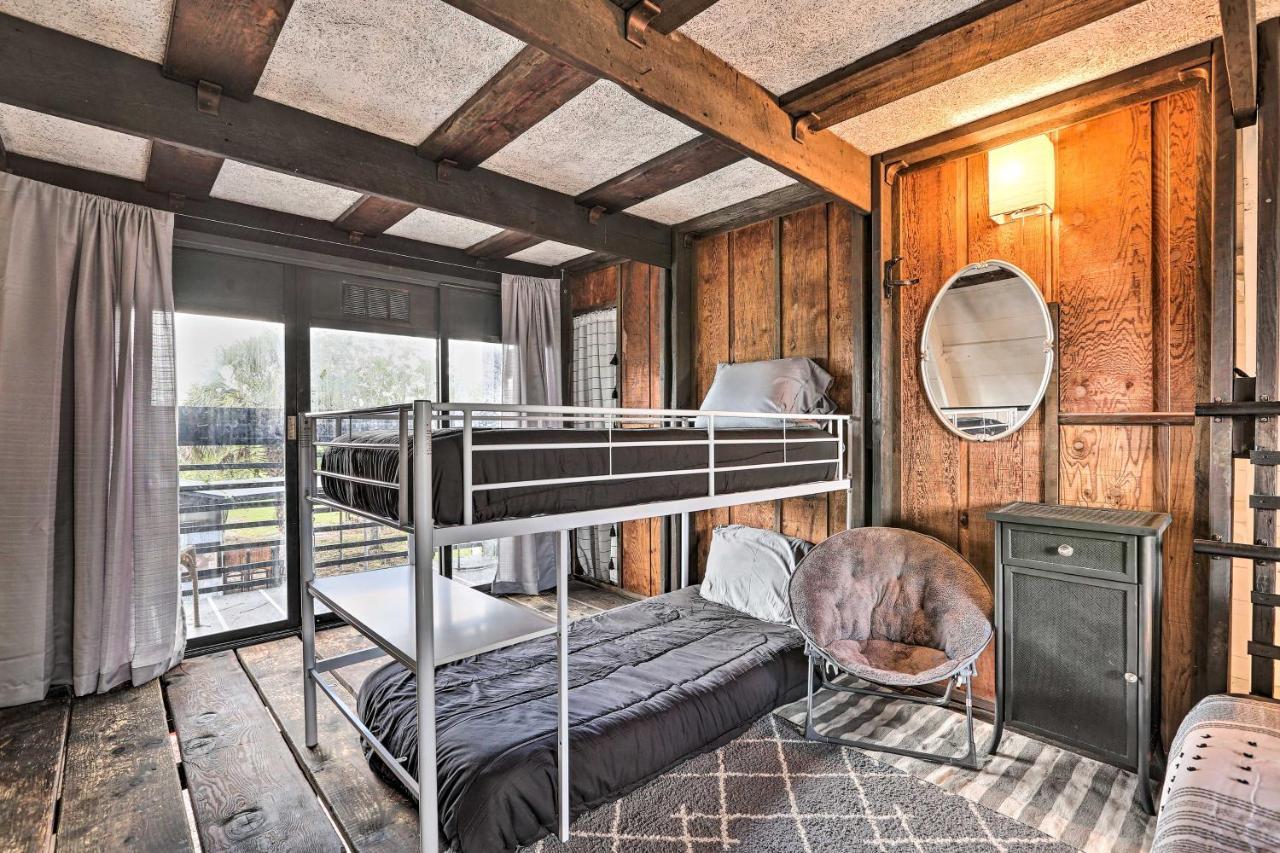 Authentic Clewiston Home With Outdoor Game Room Kültér fotó