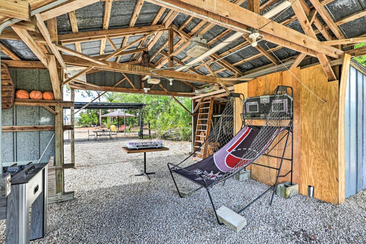 Authentic Clewiston Home With Outdoor Game Room Kültér fotó